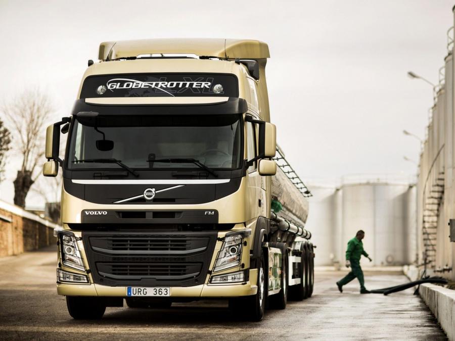  Volvo FM 410 4x2 2013 года  (фото 2 из 30)